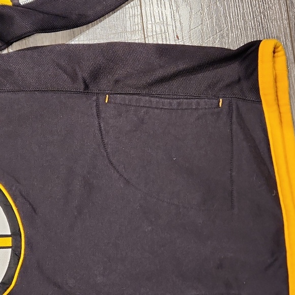 NHL Reebok Face Off Collection Boston Bruins Boys sz L (14/16) Sweatshirt - Picture 2 of 9